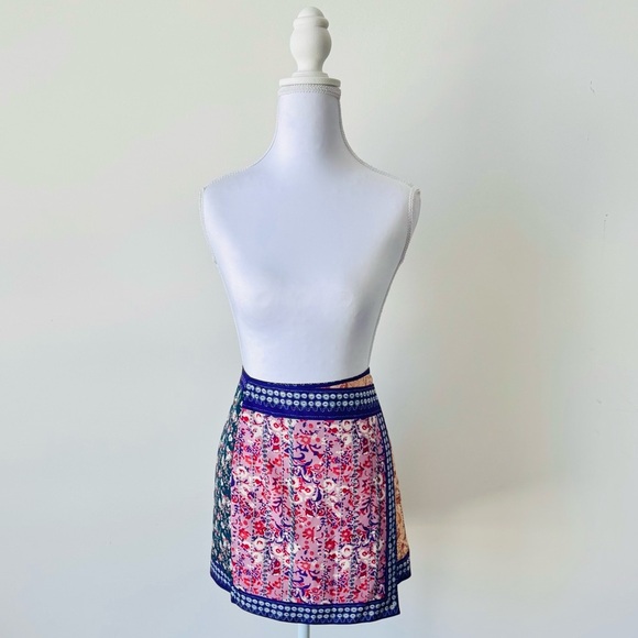 Patchwork Floral Wrap Mini Skirt 💜 - Picture 8 of 8